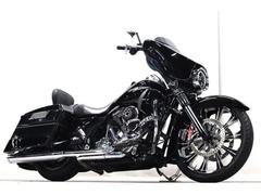 ＨＡＲＬＥＹ−ＤＡＶＩＤＳＯＮ　ＦＬＨＸ　ストリートグライド　２００９ｙＭ　ＰＭ２３インチホイール　萬羽Ｒギア　ＡｒｌｅｎＮｅｓｓフロントフォーク　バガースタイル