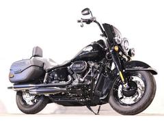 ＨＡＲＬＥＹ−ＤＡＶＩＤＳＯＮ　ＦＬＨＣＳ　ソフテイル　ヘリテイジクラシック１１４　純正ＯＰシーシーバー／エンジンガード／ヒールシフター　ＳＵＮＤＡＮＣＥレバー