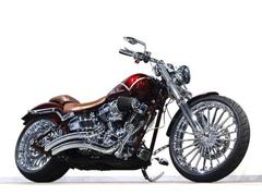 ＨＡＲＬＥＹ−ＤＡＶＩＤＳＯＮ　ＣＶＯ　ＦＸＳＢＳＥ　ブレイクアウト　２０１３ｙモデル　ＴＣ１１０　１８００ｃｃ　バッサーニマフラー　２６０ｍｍタイヤ