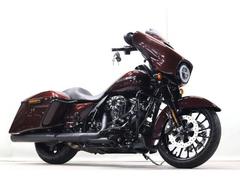 ＨＡＲＬＥＹ−ＤＡＶＩＤＳＯＮ　ＦＬＨＸＳ　ストリートグライドスペシャル　２０１８ｙｍ　萬羽製Ｒギア　Ｖａｎｃｅ＆Ｈｉｎｅｓマフラー　ＡｒｌｅｎＮｅｓｓエアクリ