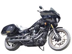 ＨＡＲＬＥＹ−ＤＡＶＩＤＳＯＮ　ＦＸＬＲＳＴ　ソフテイル　ローライダーＳＴ　ＣＯＢＲＡマフラー　ナンバーレイダウン　液晶ディスプレイ　ＡＢＳ　ＥＴＣ