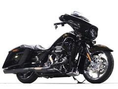 ＨＡＲＬＥＹ−ＤＡＶＩＤＳＯＮ　ＣＶＯ　ＦＬＨＸＳＥ　ストリートグライド　萬羽製バックギア　バンスマフラー　チューニング済　クロームホイール　ＥＴＣ