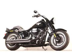 ＨＡＲＬＥＹ−ＤＡＶＩＤＳＯＮ　ＦＬＳＴＦＢＳ　ファットボーイＳ　１８００ｃｃ　ＲＩＮＥＨＡＲＴフルエキ　ＨＤ純正ＯＰエンジンガード／カスタムグリップ　ＥＴＣ