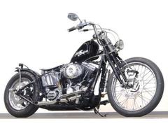 FLSTN ソフテイルデラックス(ハーレーダビッドソン)のバイクを