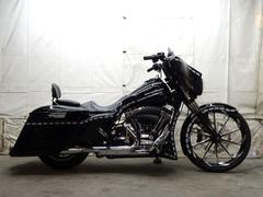 ＨＡＲＬＥＹ−ＤＡＶＩＤＳＯＮ　ＦＬＨＸ　ストリートグライド　１５８０　２３インチパフォーマンスマシン製ホイール