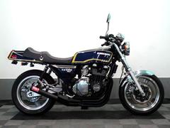 カワサキ　ＺＥＰＨＹＲ７５０　ドレミ製外装キット　エンジン黒に塗装済み