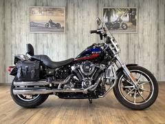 ＨＡＲＬＥＹ−ＤＡＶＩＤＳＯＮ　ＦＸＬＲ　ソフテイル　ローライダー　スクリーン　バックレスト