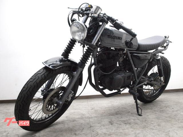 グラストラッカー　ビックボーイ バイクタンク 黒 ストリートバイク”グラストラッカーの車体色を変更して発売