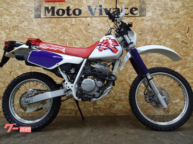 ホンダ ＸＲ２５０Ｒ 市販レーサー ＭＥ０６ ポリタンク ３０ＰＳ キャブレター｜Ｍｏｔｏ Ｖｉｖａｃｅ  モトビバーチェ｜新車・中古バイクなら【グーバイク】