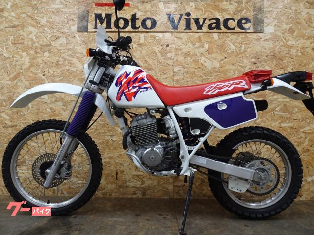 ホンダ ＸＲ２５０Ｒ 市販レーサー ＭＥ０６ ポリタンク ３０ＰＳ キャブレター｜Ｍｏｔｏ Ｖｉｖａｃｅ  モトビバーチェ｜新車・中古バイクなら【グーバイク】