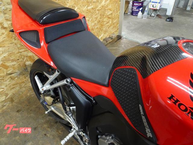CBR1000RR SC57 STRIKER マフラー ステンレス製（ホンダ
