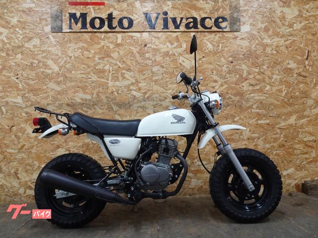 Ａｐｅ　ノーマル　リヤキャリア装備　２００７年モデル　タイヤ前後新品　フューエルインジェクション　クラシカルホワイト