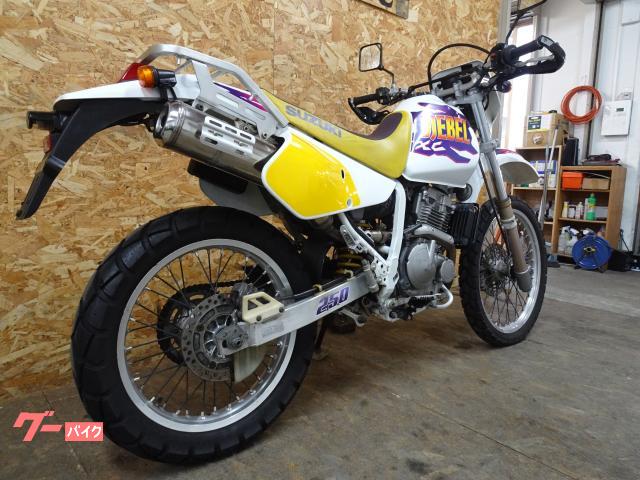 SUZUKI DR250 SJ45A スズキ 250cc 4888km ホワイト エンジン実動! パーツ取り 部品取り車 ベース車 バイク 札幌発 スズキ DR250R SJ45A ジェベル250ノーマル外装 4