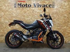 ＫＴＭ　２００デューク　スコーピオンマフラー　エンジンガード　ＡＢＳ　フェンダーレス　メーターバイザー　フューエルインジェクション
