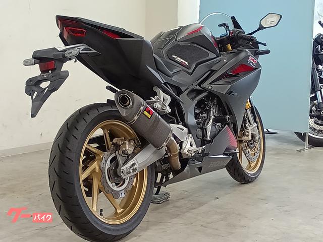 ホンダ CBR250RR／ABS／MC51型／アクラポ製カスタム