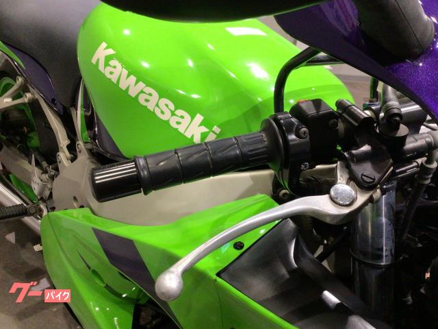 ニンジャZX-9RカワサキZX9R燃料タンクE型ZX900E2001年