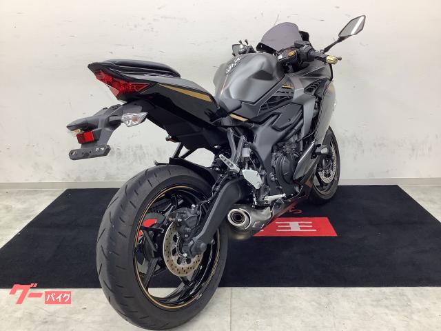 カワサキ Ninja ZX－25R SE アクセサリーバー装備