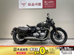 ＴＲＩＵＭＰＨ　ボンネビル　ボバー　２０１８年モデル　リアキャリアソロラック　左右サイドバッグ装備