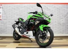 カワサキ　Ｎｉｎｊａ　４００　ＫＲＴ　Ｅｄｉｔｉｏｎ　２０２１年モデル　ＤＣソケット　エンジンスライダー　社外グリップ、バーエンド装備