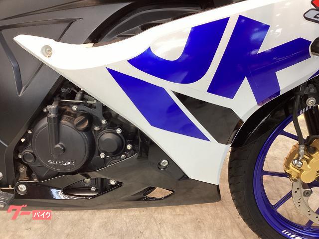 スズキ GSX－R125 ヨシムラ製マフラー スモークスクリーン
