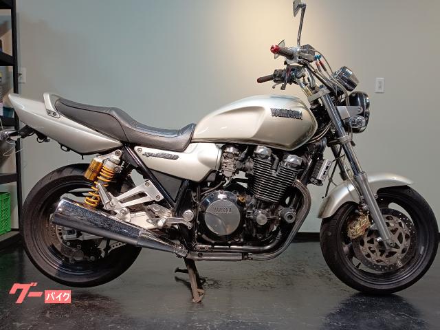 ＸＪＲ１２００　スマホホルダー　ＫＯＳＯ電圧計　スライダー　フェンダーレス　社外ブレーキホース