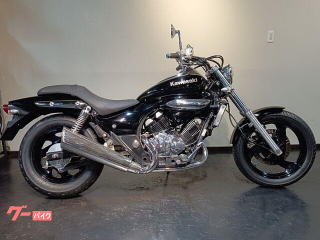 エリミネーター２５０Ｖ　水冷ＤＯＨＣ２気筒Ｖ型エンジン　キャブレター