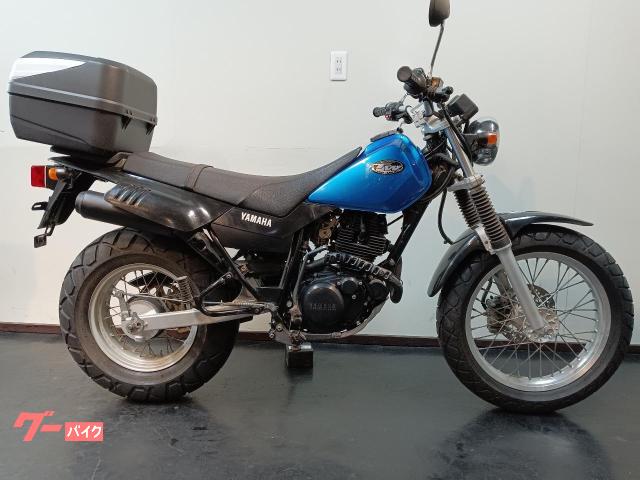 ＴＷ２００Ｅ　ＧＩＶＩボックス　最終モデル　空冷単気筒エンジン　キャブレター