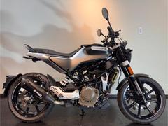 ＨＵＳＱＶＡＲＮＡ　スヴァルトピレン２５０　水冷単気筒ＤＯＨＣエンジン　ＬＥＤヘッドライト　ＡＢＳ搭載車　倒立フォーク　オイル新品