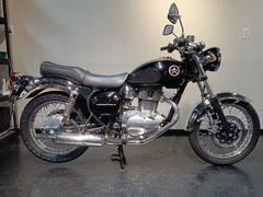 カワサキ　エストレヤ　インジェクションモデル　エボニーカラー　オイル・プラグ・バッテリー新品