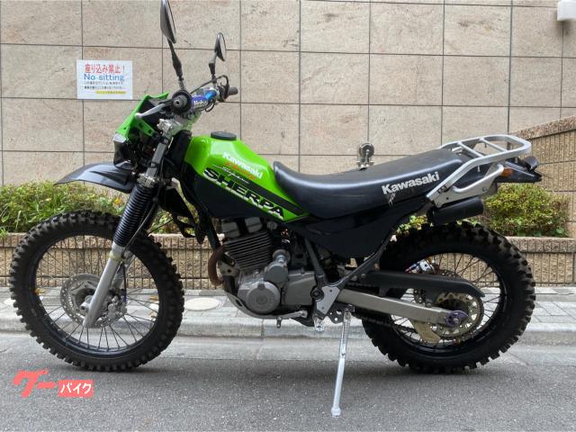 シェルパ250（ライムグリーン） ライムグリーンのカワサキワークスカラーを細部に活かしたプロトの