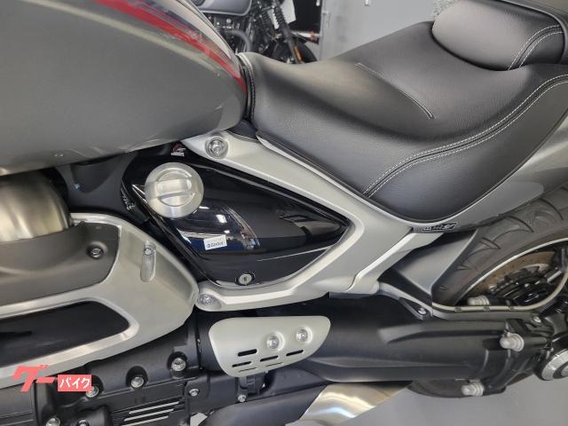 トライアンフ　ロケット3GT 純正ミラー　バーエンドミラー　右側 TRIUMPH ロケット3 GT 3気筒2458cc バーエンドミラー