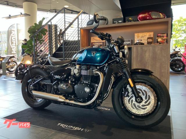 TRIUMPH ボンネビル ボバー 2026年モデル コーナリング
