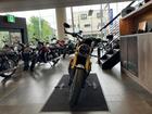 スピードツイン1200RS サファイアブラック