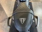 トライデント660 トリビュート黒 社外品コンフォートシート 社外品ニーパッドタンクパッド エンジンガード スライダー ETC