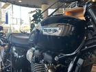 ボンネビルT100 2024年モデル グリップヒーター ETC 左右パニアレール 左右バッヂ