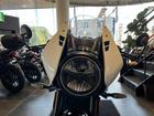 スラクストン400 2026年モデル LEDヘッドライト LEDウィンカー シングルシートカウル