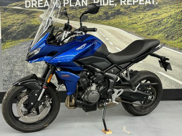 タイガースポーツ660 ルーサンブルー 3気筒ミドルクラスアドベンチャー 走行モード切り替え