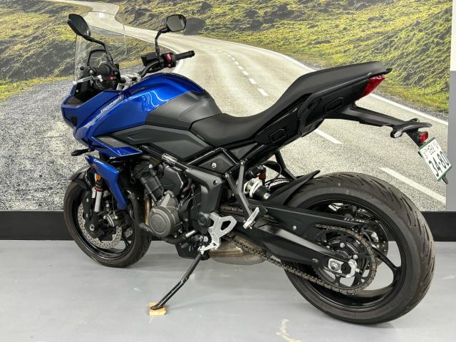 タイガースポーツ660 ルーサンブルー 3気筒ミドルクラスアドベンチャー 走行モード切り替え