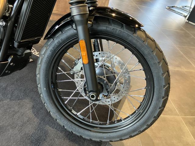 スクランブラー900
