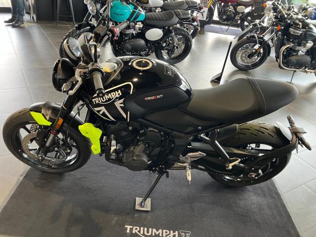 トライデント660