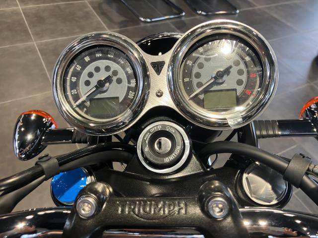 ボンネビルT120