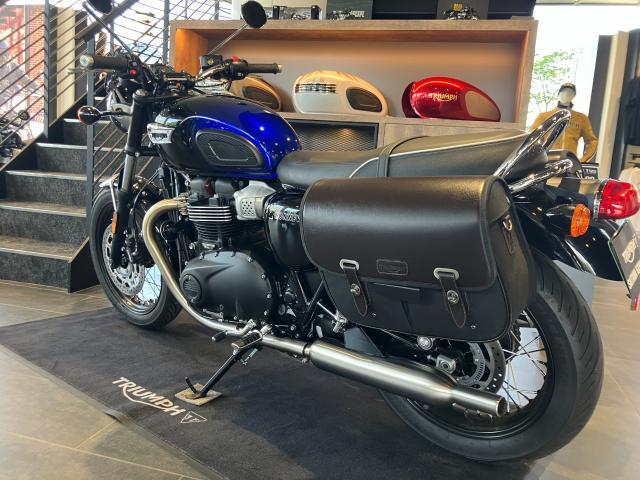 ボンネビルT100 ステルスエディション