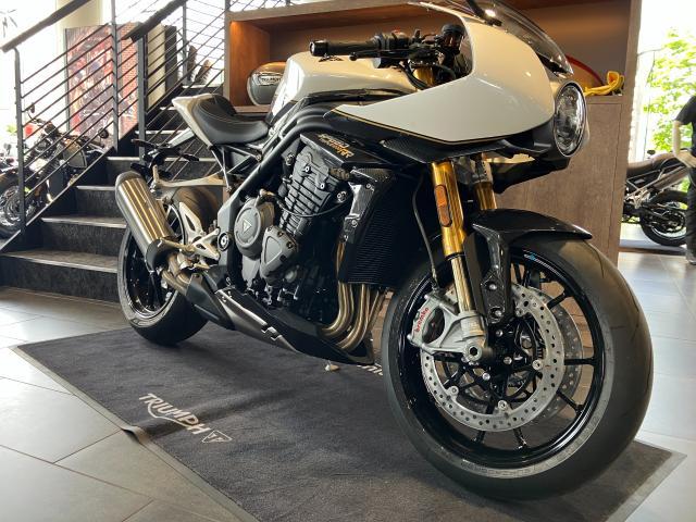 スピードトリプル1200RR