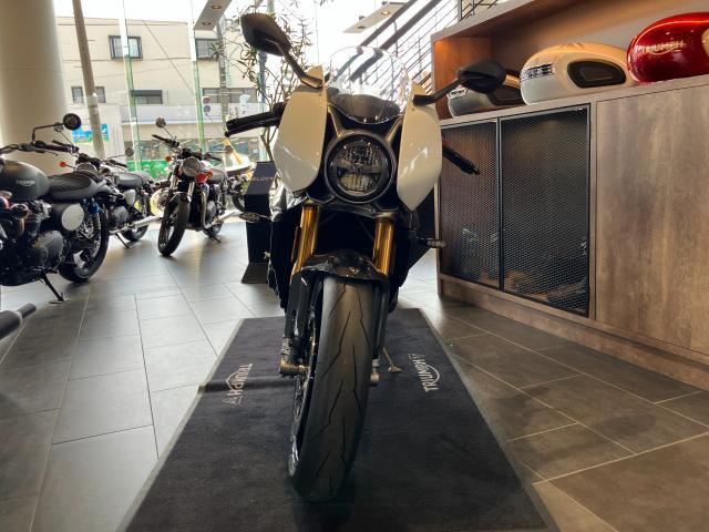 スピードトリプル1200RR