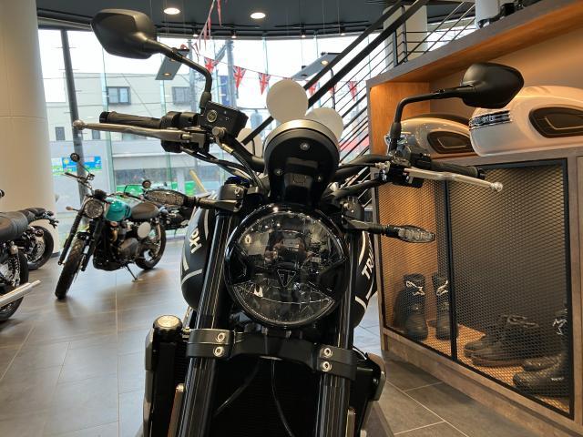 トライデント660