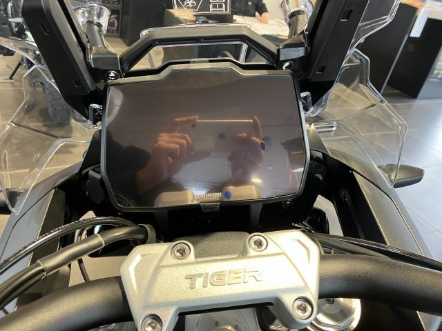 タイガー1200ラリー PRO ジェットブラック