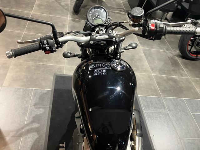 スクランブラー900