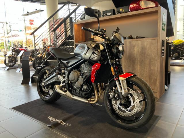 2024年モデル トライデント660 フライスクリーン クイックシフター