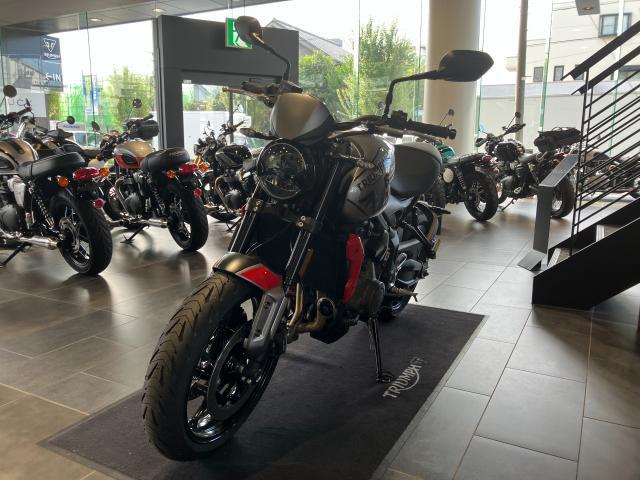 2024年モデル トライデント660 フライスクリーン クイックシフター