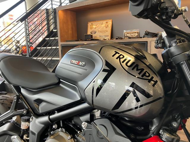 2024年モデル トライデント660 フライスクリーン クイックシフター